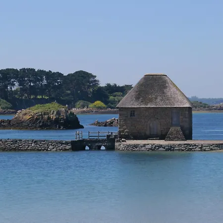 Holiday home La Blanche Hermine *
